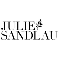 Logo: JULIE SANDLAU A/S